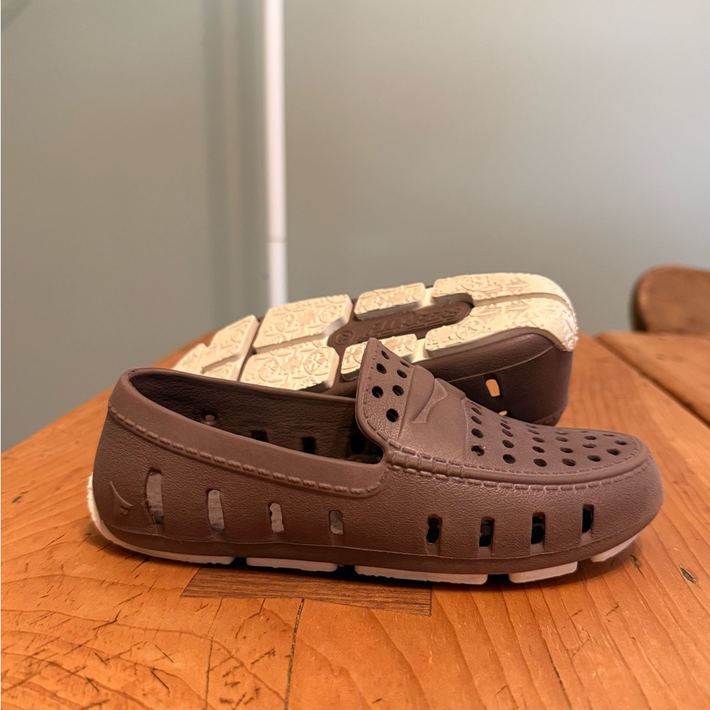 Brown Slip-On Floafers